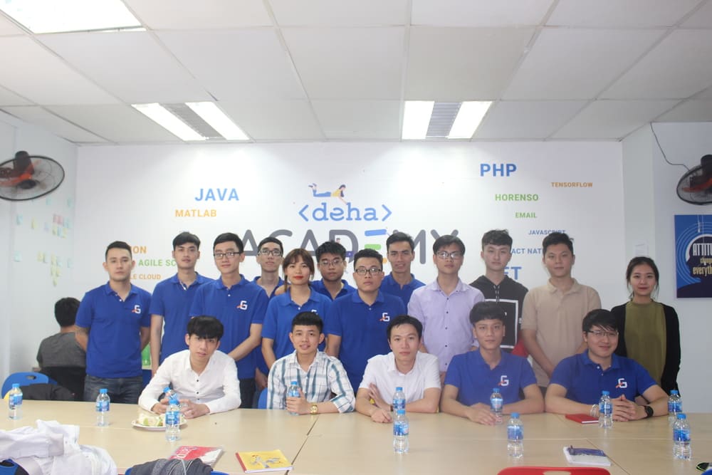 Chuyến thăm doanh nghiệp DEHA Software của học viên CodeGym