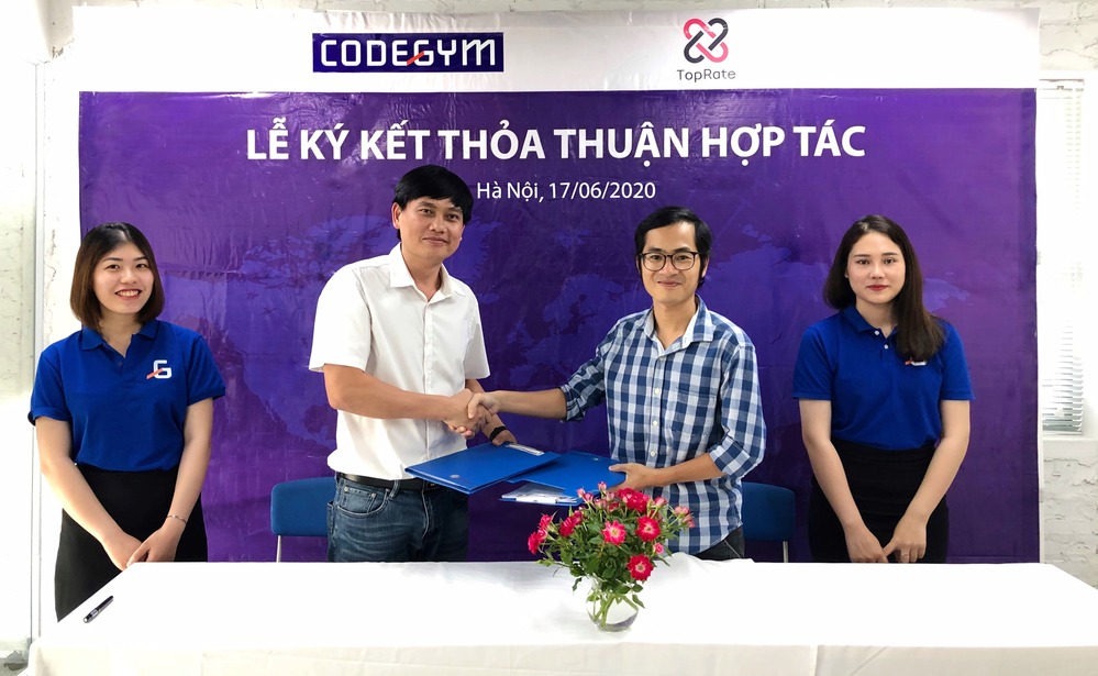 CodeGym – TopRate ký kết thỏa thuận hợp tác đào tạo – tuyển dụng