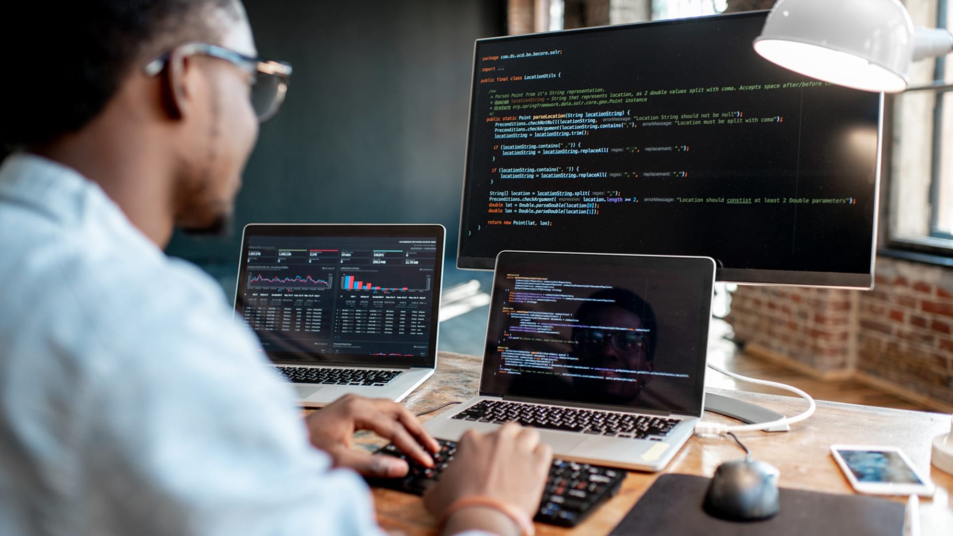 Which-programming-language-is-better-to-flame-first