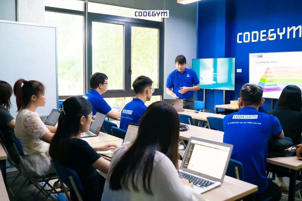 CodeGym khai giảng khoá Bootcamp Java Web Fullstack tháng 8 