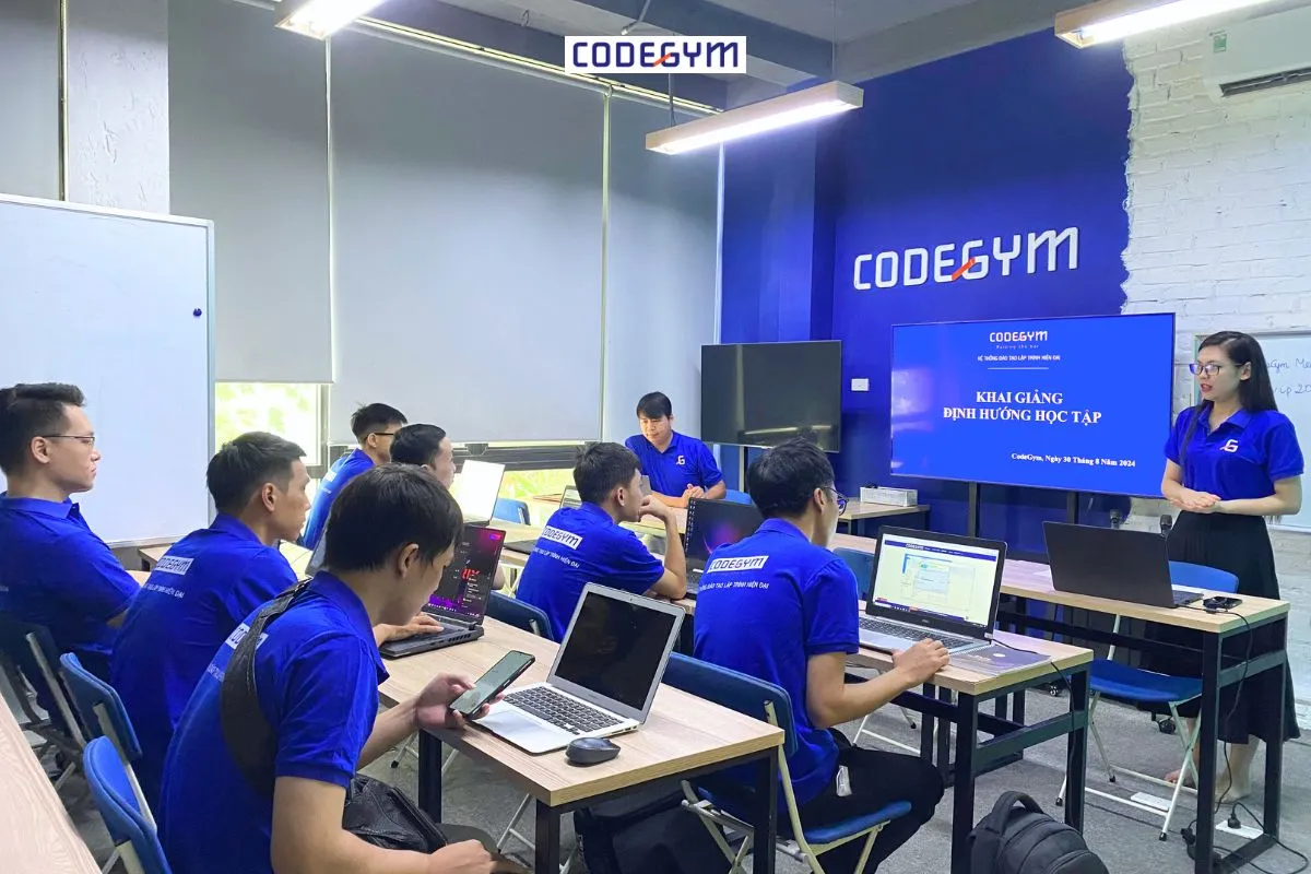 CodeGym khai giảng Bootcamp Java Web Fullstack, Web Backend tháng 9