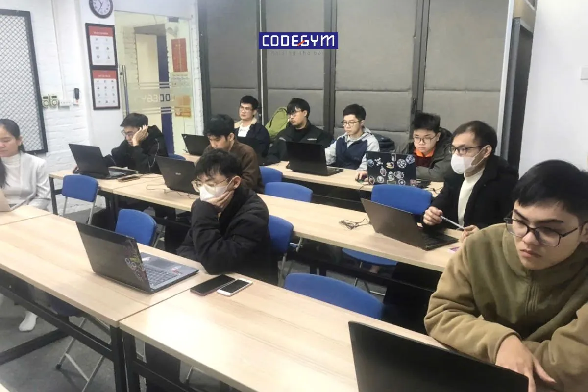 CodeGym khai giảng khóa lập trình Backend – Frontend tháng 01.2025